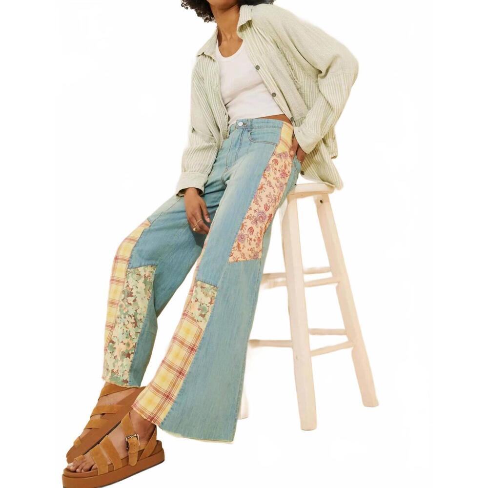 NEW PILCRO relaxed flare patch work edition jeans in blue - Picture 4 of 4